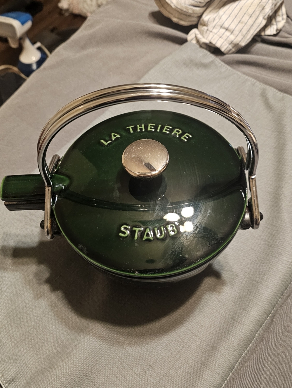Staub Green Enamel Teapot with Gold-Tone Handle - Picture 3 of 6